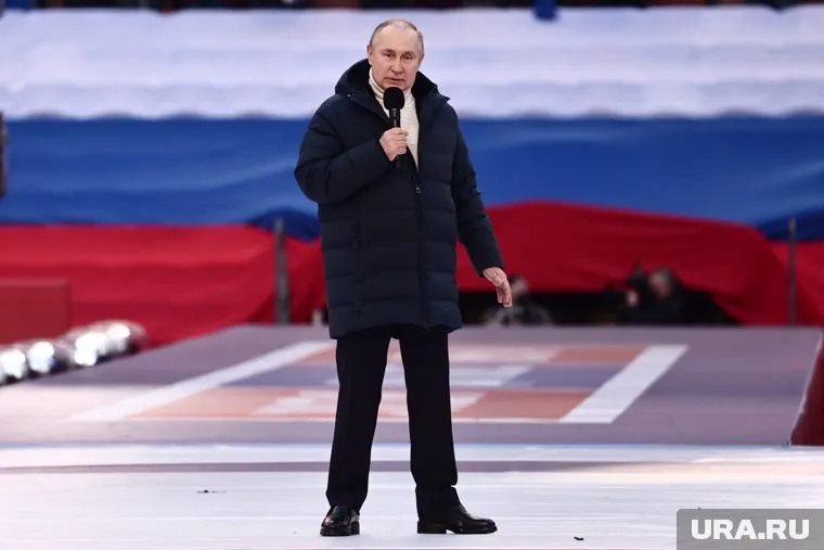 Владимир Путин опирается на поддержку россиян, заявил Дмитрий Песков