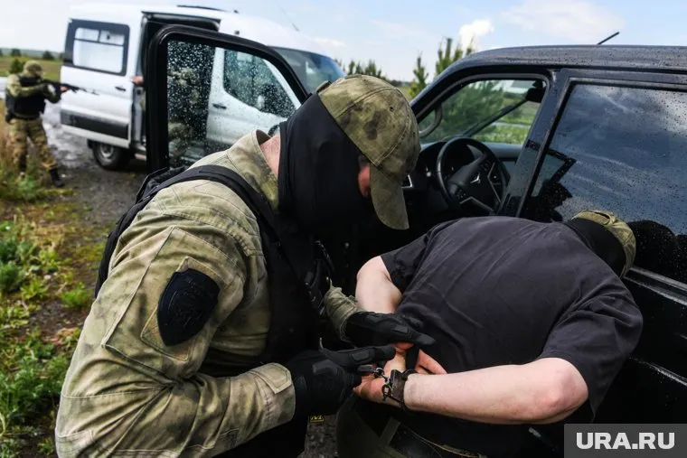 Силовики задержали диверсантов, которые передвигались по территории Курской области на гражданском легковом автомобиле со взрывчаткой (архивное фото)