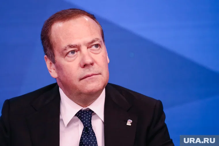 По словам Медведева, курские власти могут обращаться к правительству РФ за необходимой поддержкой