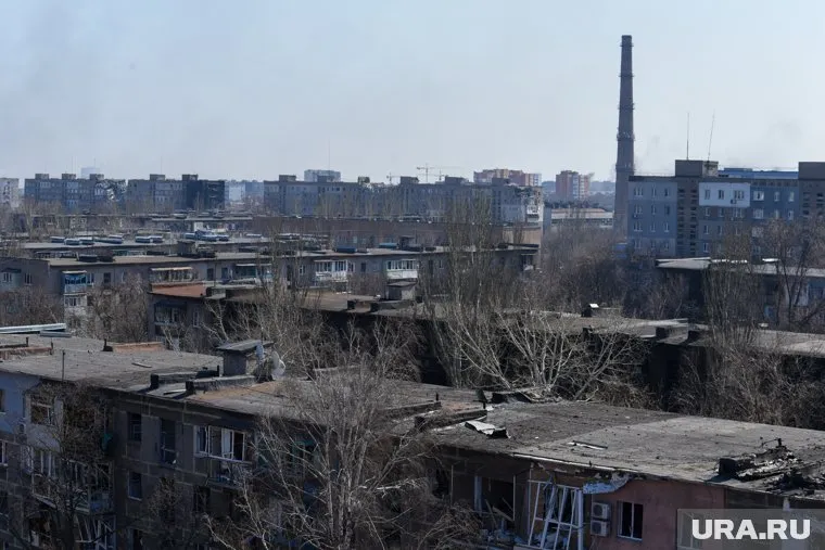 Националисты засели на заводе Мариуполя, уверил военный из ДНР