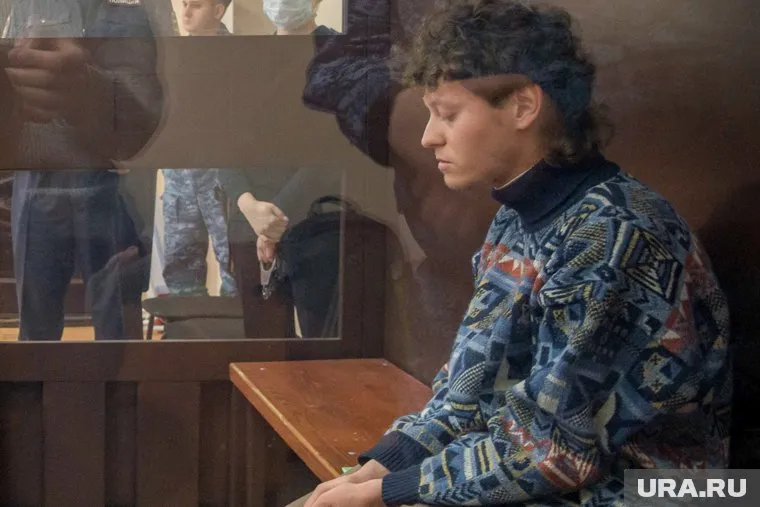 Эдуарду Шарлоту стало плохо в суде, ему пришлось вызывать скорую