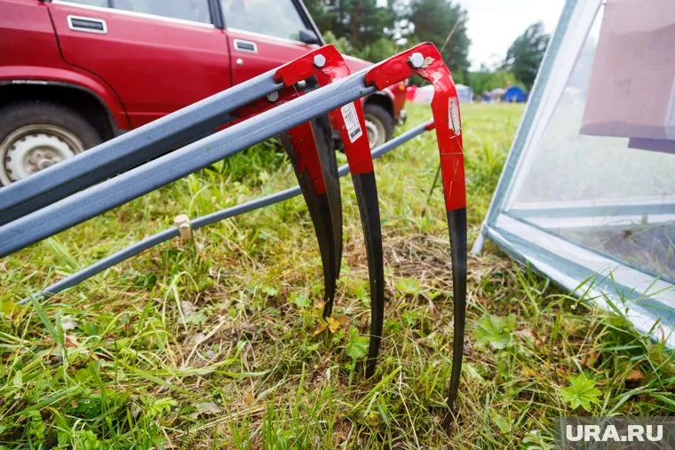 Курганский подросток получил травму во время уборки урожая