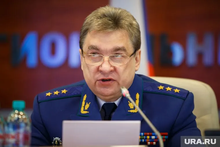 Понмарев начал проверку по поборам в свердловских школах