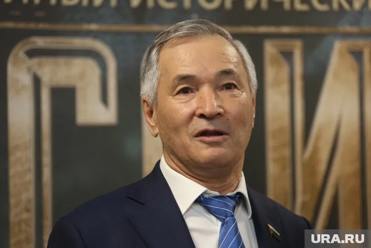 Знак отличия приурочен к 75-летнему юбилею Сайфитдинова