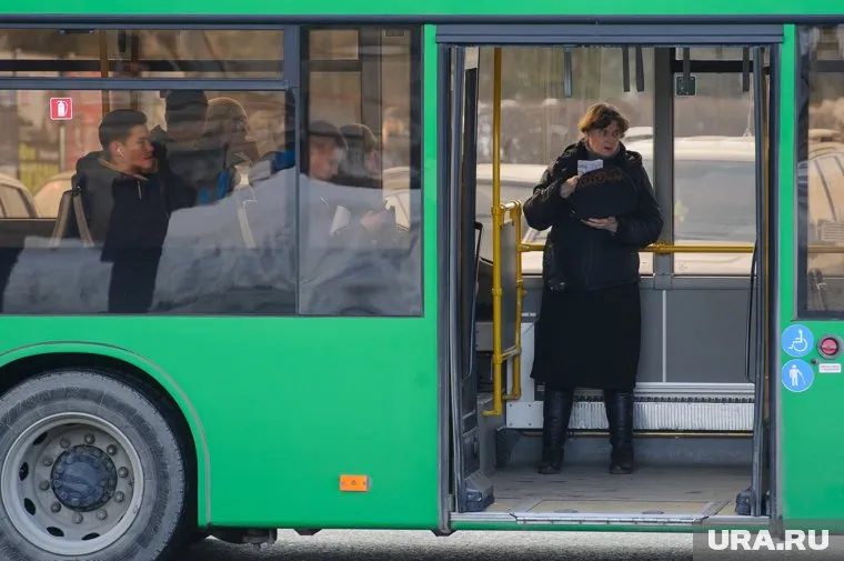 В Екатеринбурге начали проверять, как соблюдаются санитарные меры в общественном транспорте