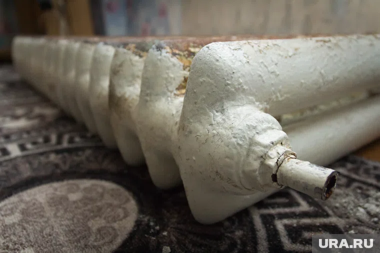 Мощный гидроудар порвал батареи в домах (архивное фото)