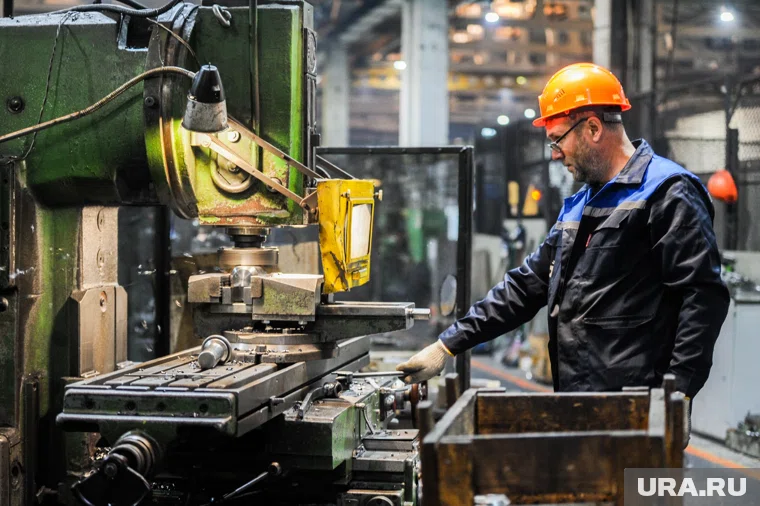 Работники могут расчитывать на высокие зарплаты в промышленности
