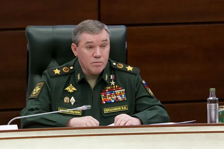 Герасимов подвел итоги и заявил о продолжении наступательных действий