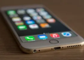 В России выпустят аналог «iPhone» по цене 8 тысяч рублей
