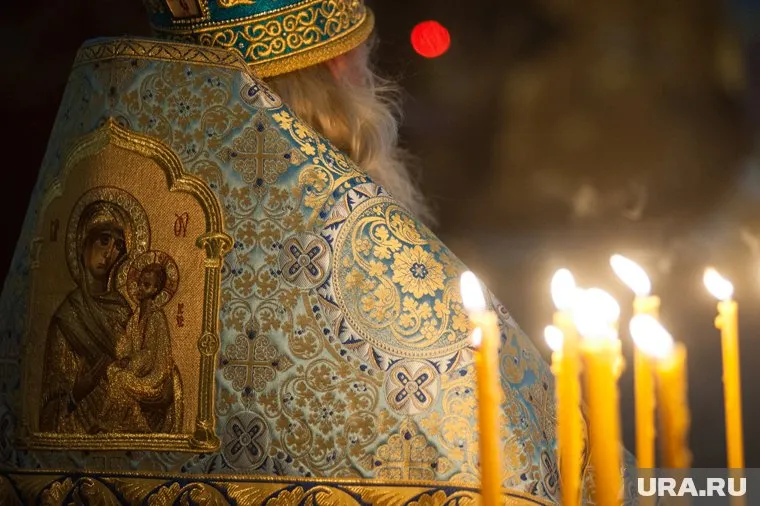 Пожарные инструктируют священнослужителей