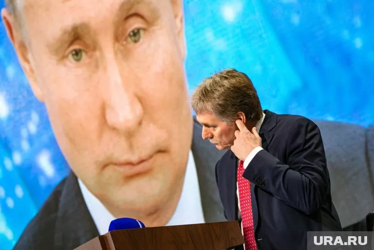 Владимир Путин проведет прямую линию совместно с большой пресс-конференцией, сообщил Дмитрий Песков