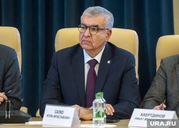 Игорю Сапко (на фото) пришлось решать вопрос с министром Павлом Фокиным