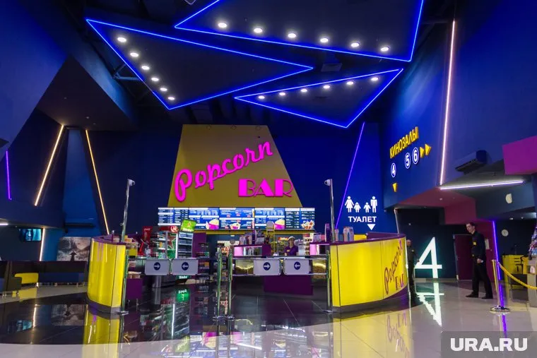 В объявлении сказано, что каждый день ТК посещают более двух тысяч человек