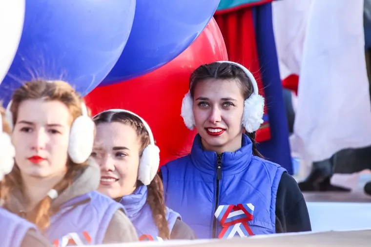 День народного единства. Тюмень, девушки, праздник, воздушные шары, единая россия
