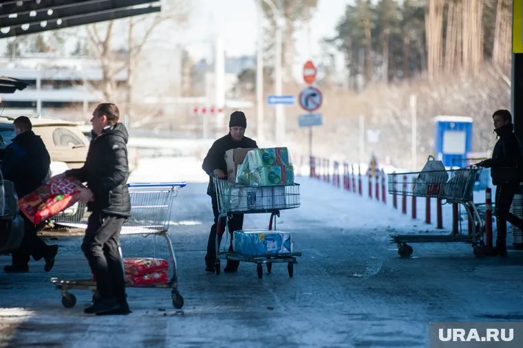 Россияне скупают продукты из-за угрозы пандемии