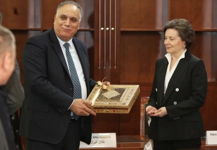 Подписание соглашения о сотрудничестве между правительством ХМАО и сирийской провинции Хомс. Ханты-Мансийск, комарова наталья, аль-барази талал