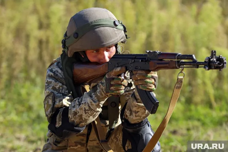 Украинцам выдадут оружие, конфискованное американской полицией, заявил Марьян Заблоцкий