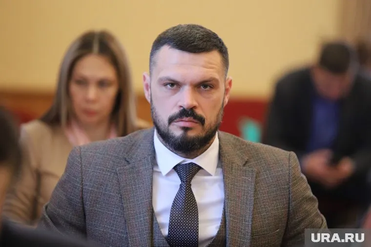 Замглавы Кургана Роман Медведев заявил, что занимается своей работой