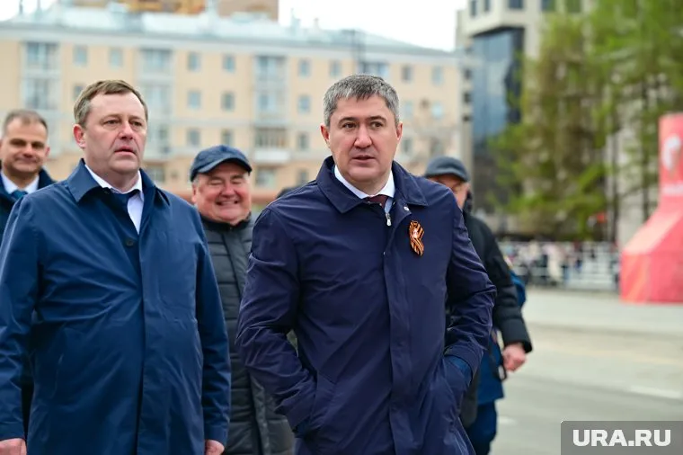 Дмитрий Махонин осмотрел военную технику, изготовленную в Перми на «Мотовилихинских заводах»