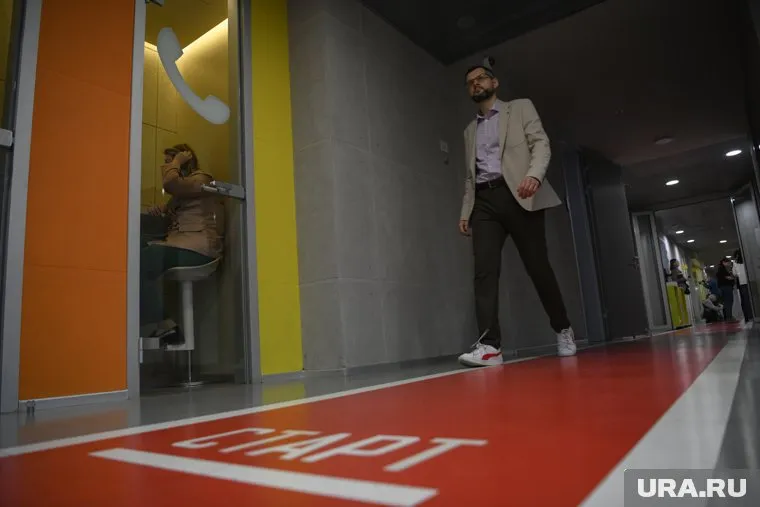 Количество находящихся в поиске работы уральцев снизилось на 30%