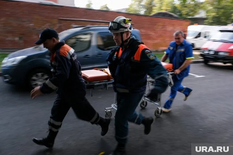 Из-за взрыва газа в жилом доме в Черкесске обрушилась часть кровли, людей эвакуируют (архивное фото)