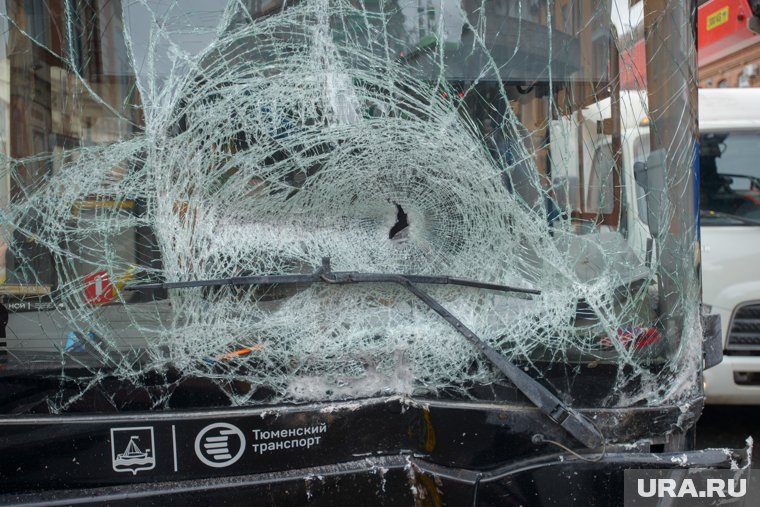 Пьяный подросток попал под фуру и оказался в реанимации в Курганской области