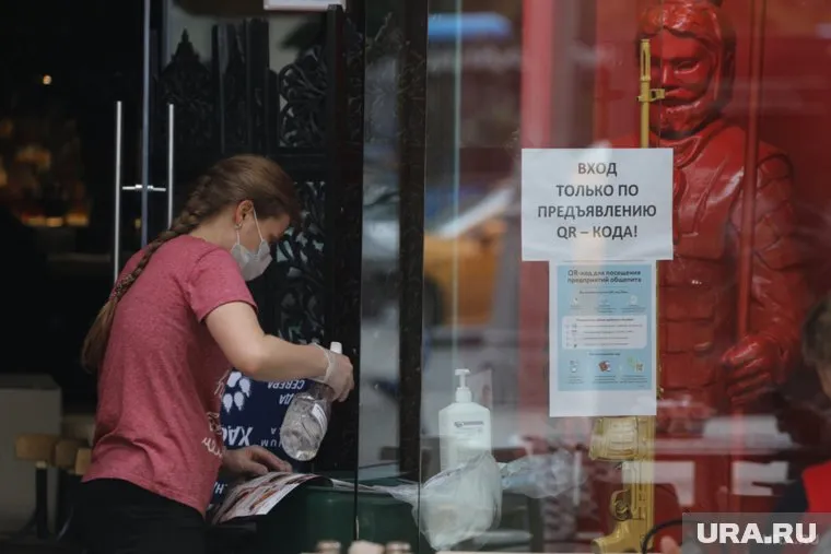 Непривитые не смогут посещать кафе, рестораны и развлекательные заведения Санкт-Петербурга