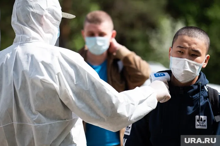 Выздоровели с начала пандемии в стране 2 525 418 заболевших