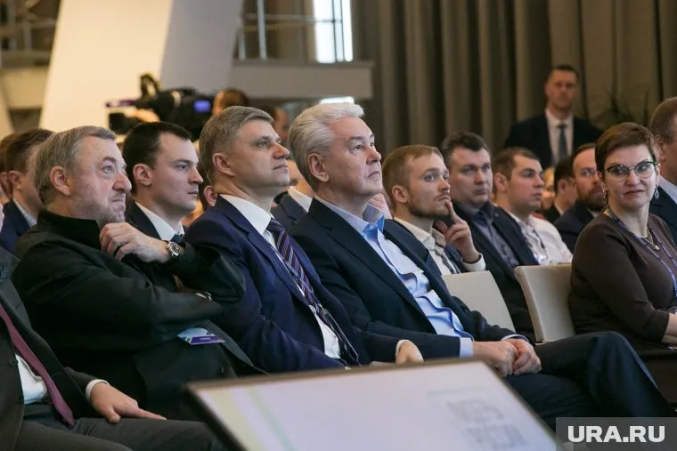 В последний раз Олег Белозеров (слева) и Сергей Собянин были в регионе в 2023-м