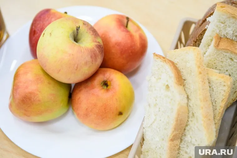 Вегетарианцы едят много углеводов, считает Алексей Калинчев