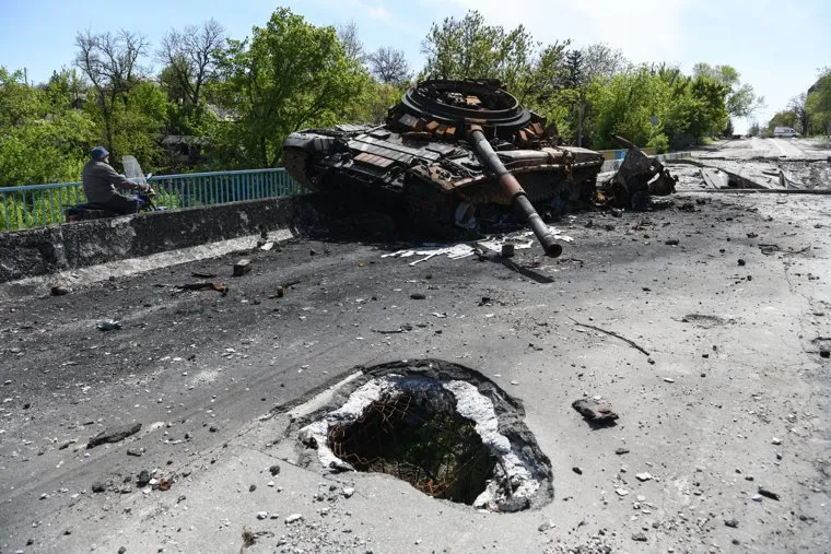 Мариуполь в период вывода гражданских лиц с завода Азовсталь. ДНР/Украина