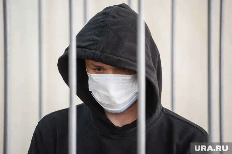 Сергей Зуев несколько раз вонзил нож в грудь женщине, с которой пытался построить семью