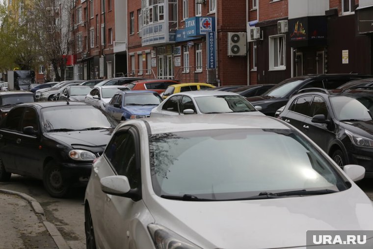 Челябинцы обсудят строительство автопарковки в центре города. Скрин