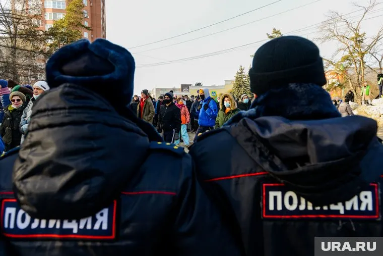 Женщина получала травму, когда возле нее пробегали бойцы силовых ведомств, пишут в соцсетях