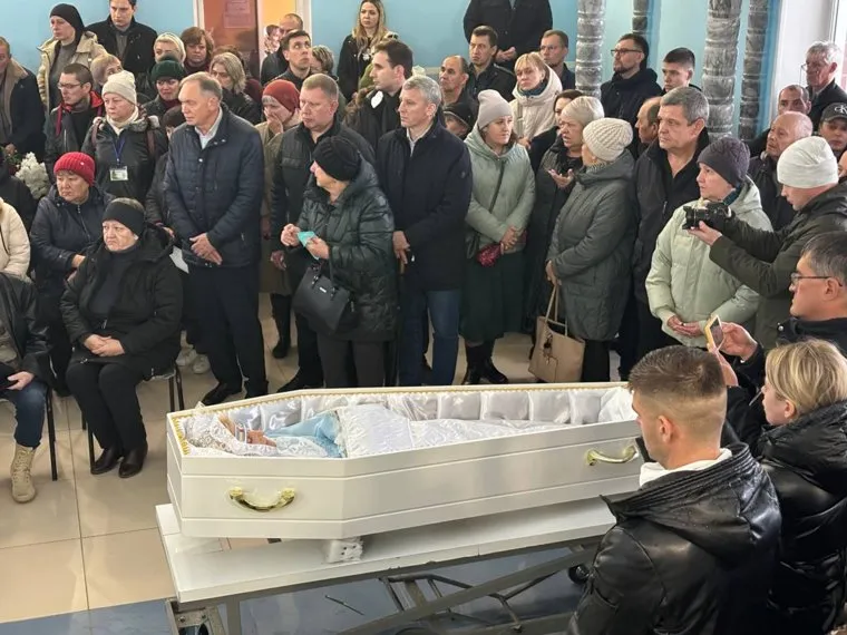 Похороны Елены Манжосовой, Коркино