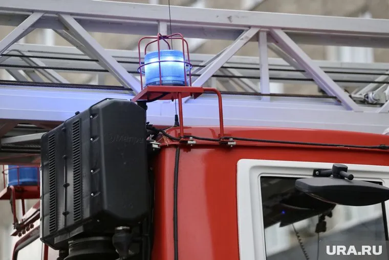 Пожар возник на открытой территории в Подмосковье