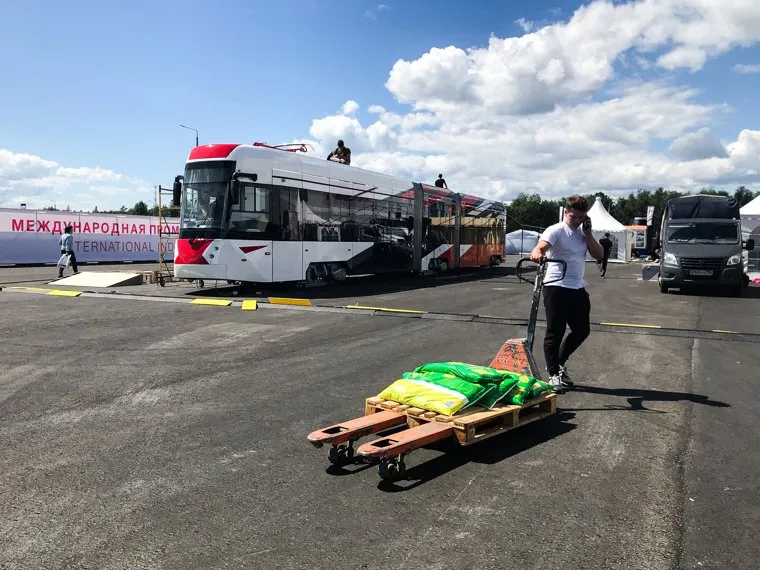 Подготовка стендов к международной промышленной выставке Иннопром-2019. Екатеринбург