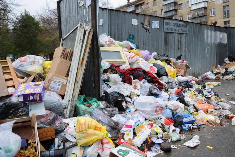 Мусорные площадки без контейнеров. Челябинск, помойка, мусорные площадки, мусор, мусорный коллапс, горэкоцентр