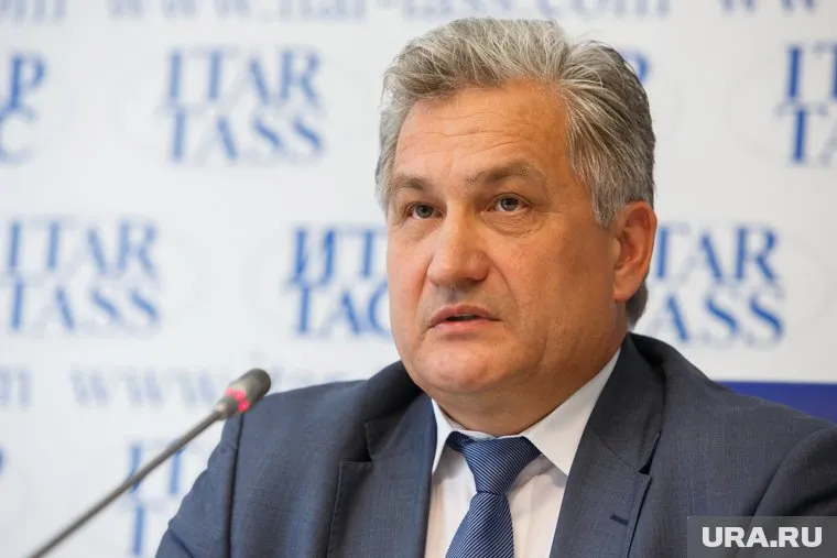 Юрий Биктуганов отметил, что штат сотрудников в детских лагерях полностью укомплектован