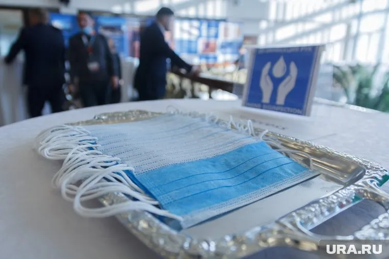 Власти ЯНАО рекомендуют носить маски в медицинских учреждениях