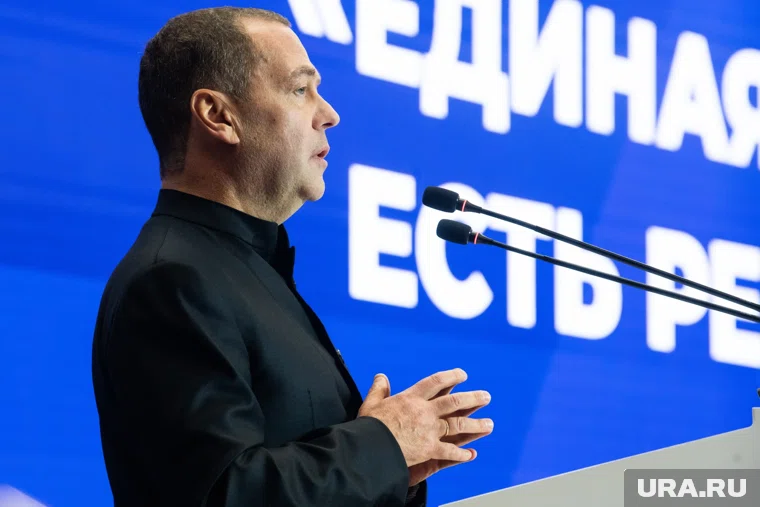 Медведев назвал Запад виновным в разрыве отношений с Россией