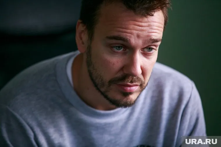 Журналист Михаил Зыгарь* обвиняется в распространении фейков о ВС РФ