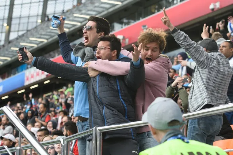 ЧМ-2018. Чемпионат мира по футболу, матч 2: Египет - Уругвай. Екатеринбург, болельщики сборной уругвая