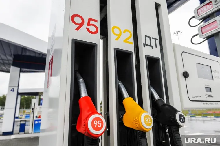 Челябинцы меньше других соотечественников оставляют денег на заправках