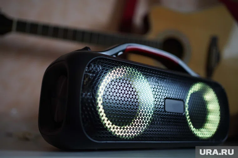 Тюменцы стараются избавиться от шума соседей в новогодние праздники