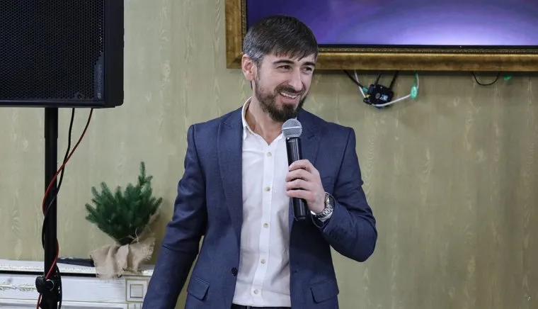 Парфюмер Иса Мурадисинов из Кургана отправится с гуманитарной миссией на фронт
