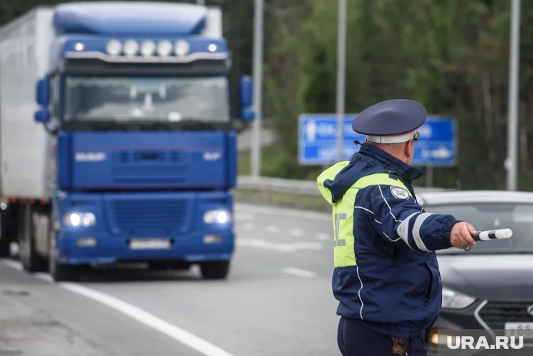 В ХМАО поймали водителя нефтяной спецтехники с поддельными правами