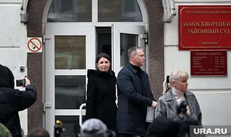 Блиновский уезжал из воинской части, чтобы поправить свои дела в Москве