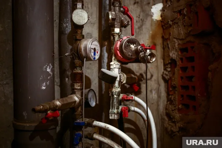 Трубы с кипятком лопнули на втором этаже