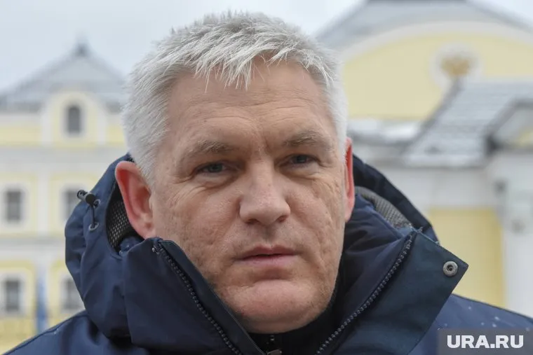 Председатель родкомитета Курганской области требует защитить отстраненного от работы учителя